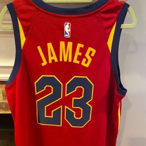 NBA LEBRON JAMES CAVALIERS JERSEY NIKE SIZE LARGE